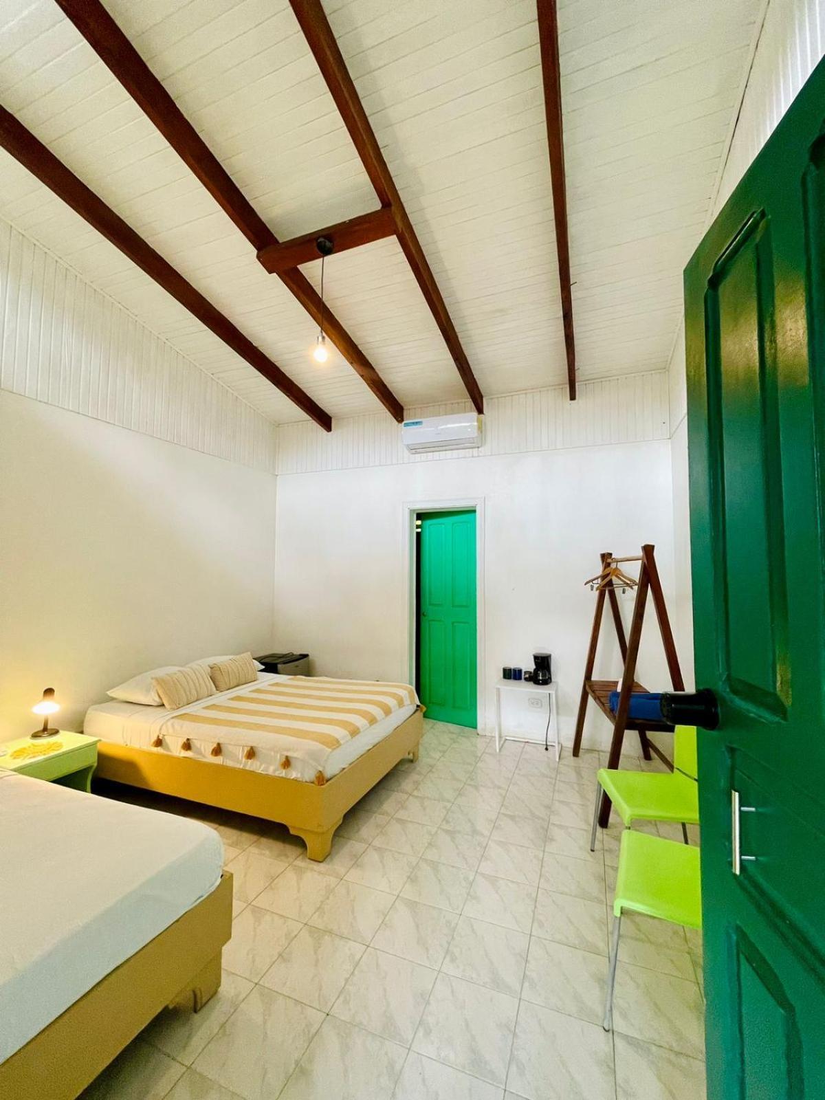 Hotel Exotic Lodge Puerto Viejo de Talamanca Esterno foto